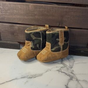 4/$15 Rising Star Camo Cowboy Boots Brown Camouflage Suede Infant- 9-12 Months